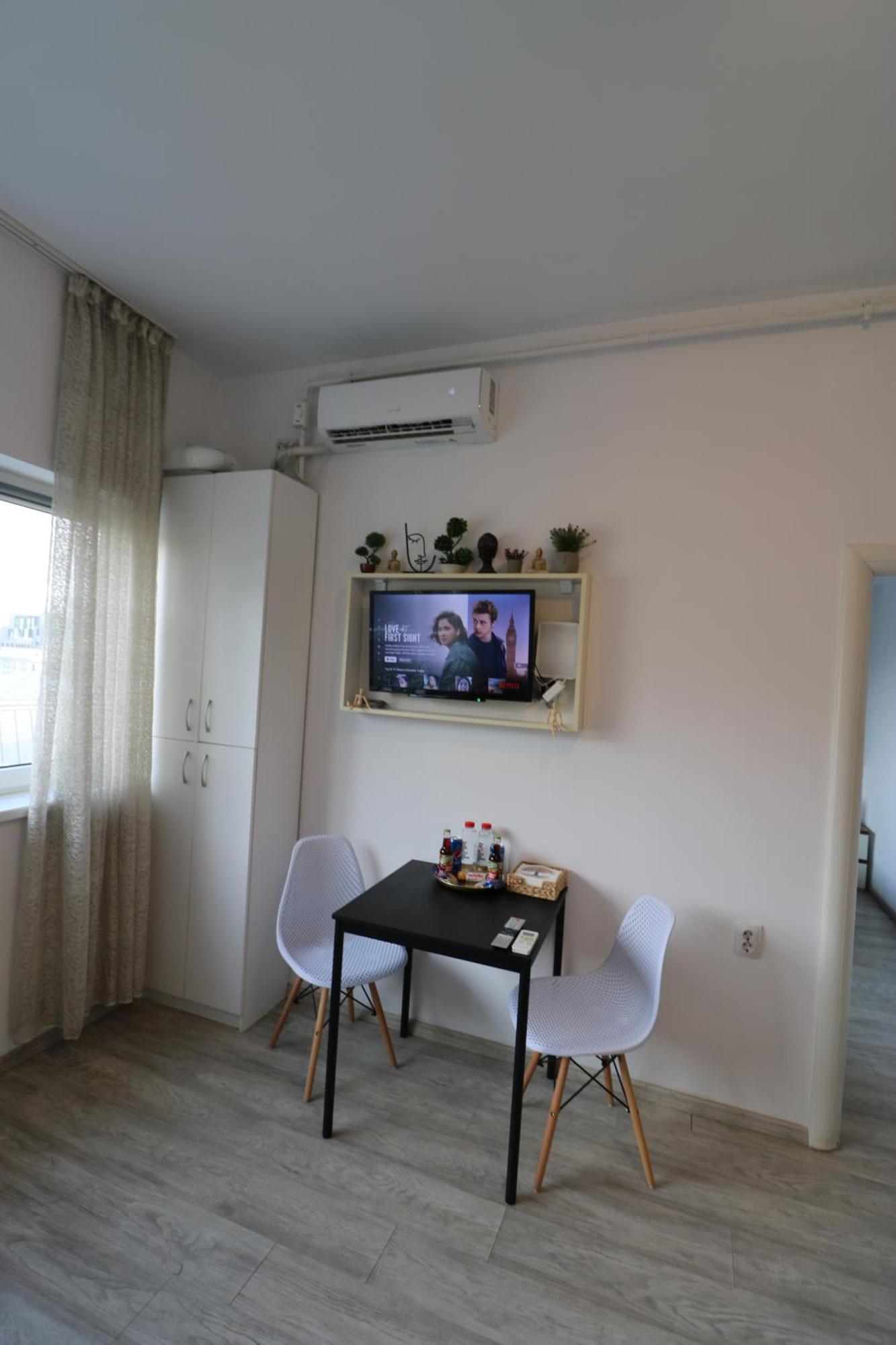 Cozy Deluxe Apartment - Old Town - Free Minibar Bucharest Exterior photo