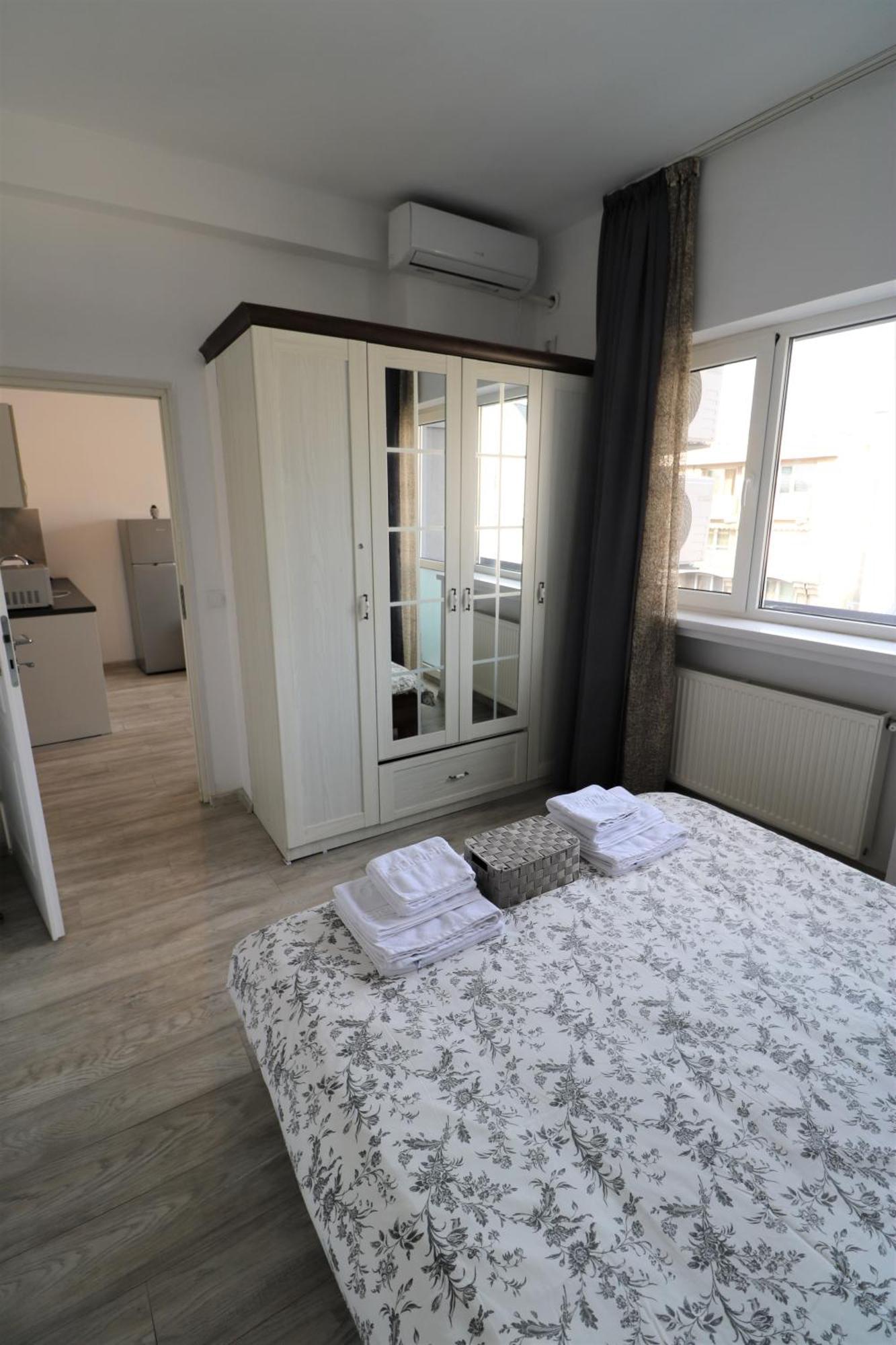 Cozy Deluxe Apartment - Old Town - Free Minibar Bucharest Exterior photo